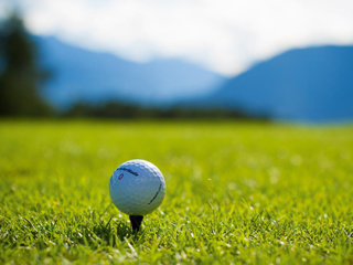 Golfen in den Alpen - TVB Innsbruck - Fotograf: Tommy Bause